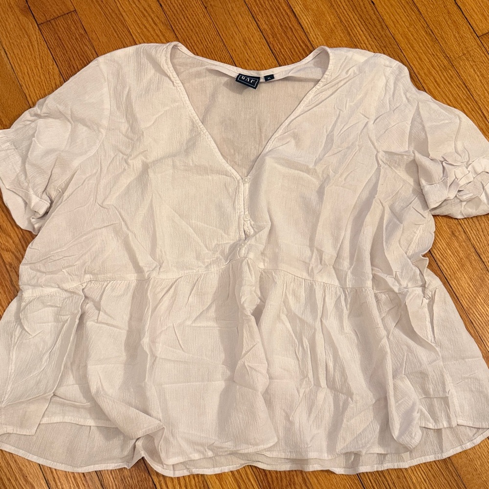 Gap White Peplum blouse